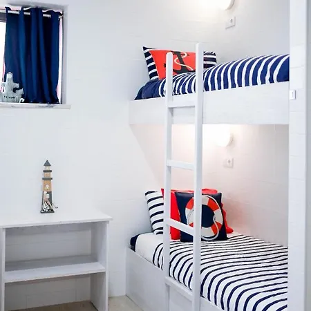 Ferrel Surf House 발리알