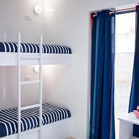 Ferrel Surf House * 발리알