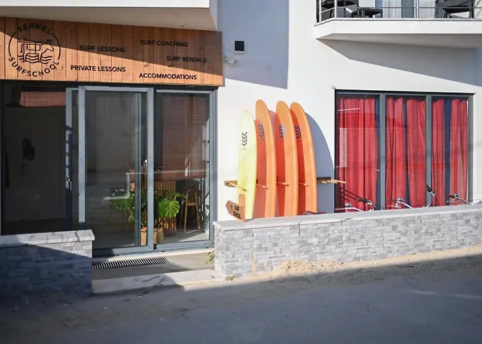 Bed and Breakfast Ferrel Surf House Baleal