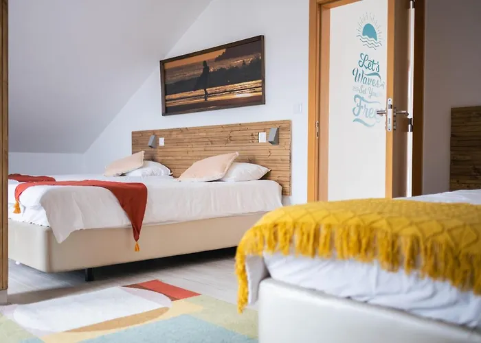 Ferrel Surf House Bed and Breakfast Baleal